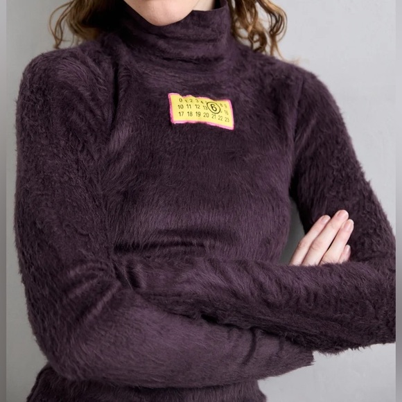 ❤️NWT Maison Margiela Furry Jersey Turtleneck❤️ - Picture 1 of 3